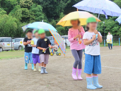 交通安全集会『傘の正しい使い方』 りんご保育園
