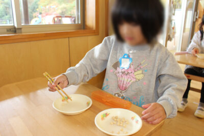 食育「箸のつかいかた」