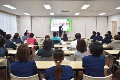 職員向け口腔ケア研修を開催しました