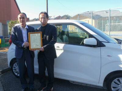 自動車をご寄贈いただきました　アリスとテレス